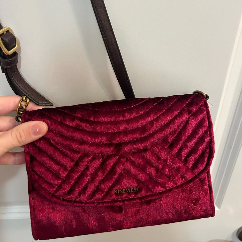 Nine West Velvet Pink Astoria Crossbody Bag Magenta Adjustable Strap Y2K